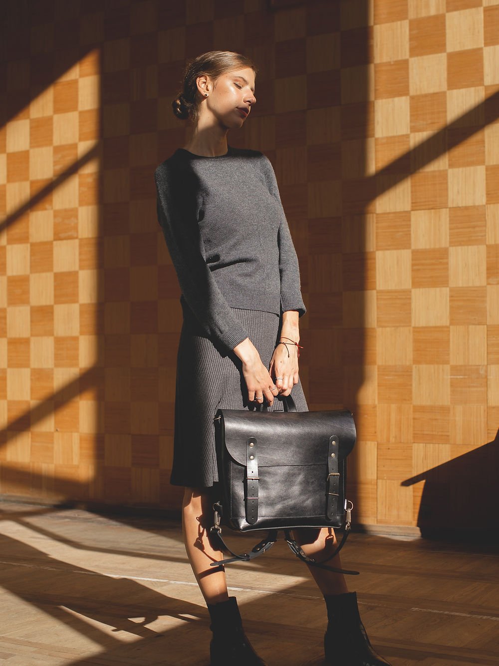 Black leather backpack BENJAMIN with front pockets and adjustable straps