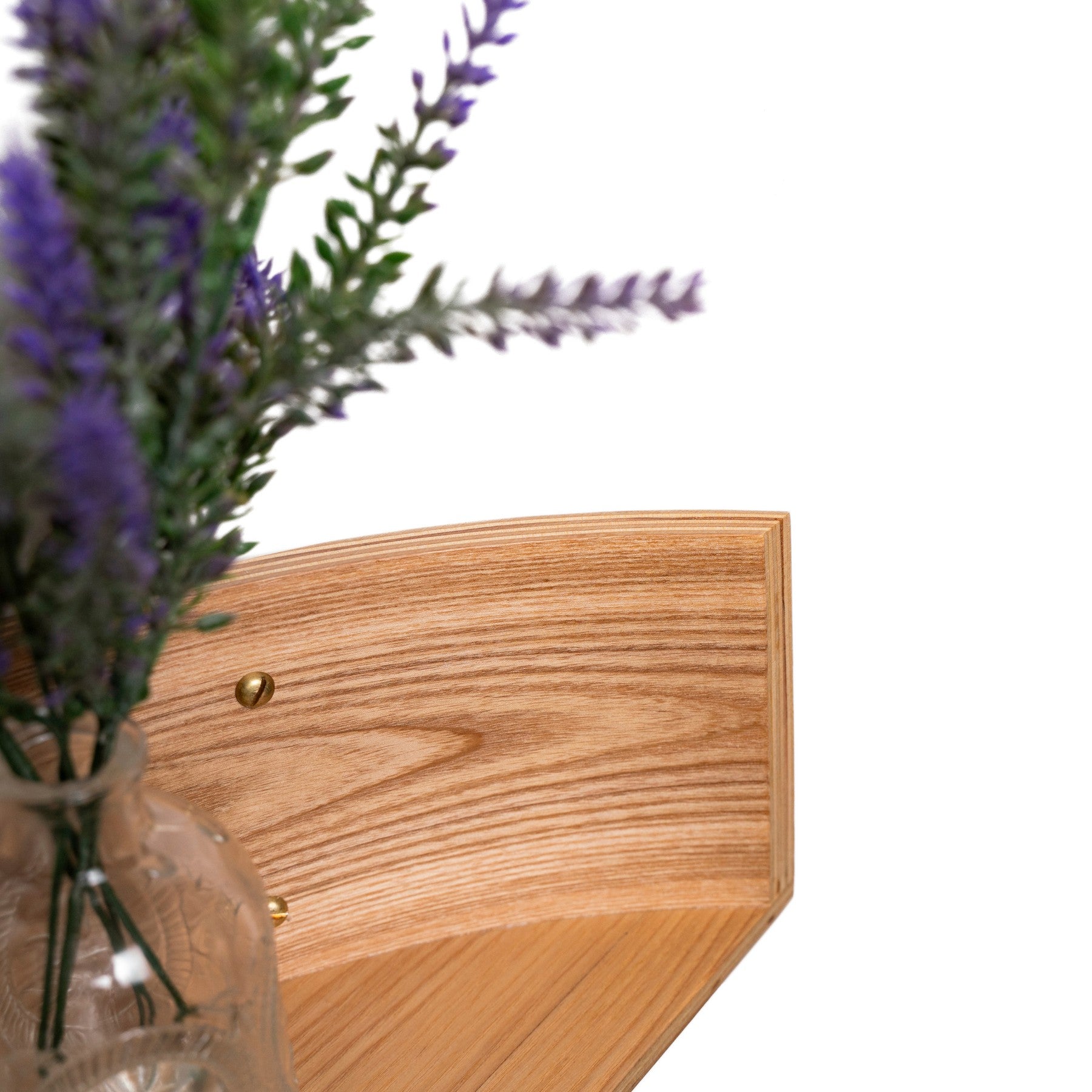Étagère murale flottante en bois fabriquée artisanalement en Europe à partir de contreplaqué de bouleau