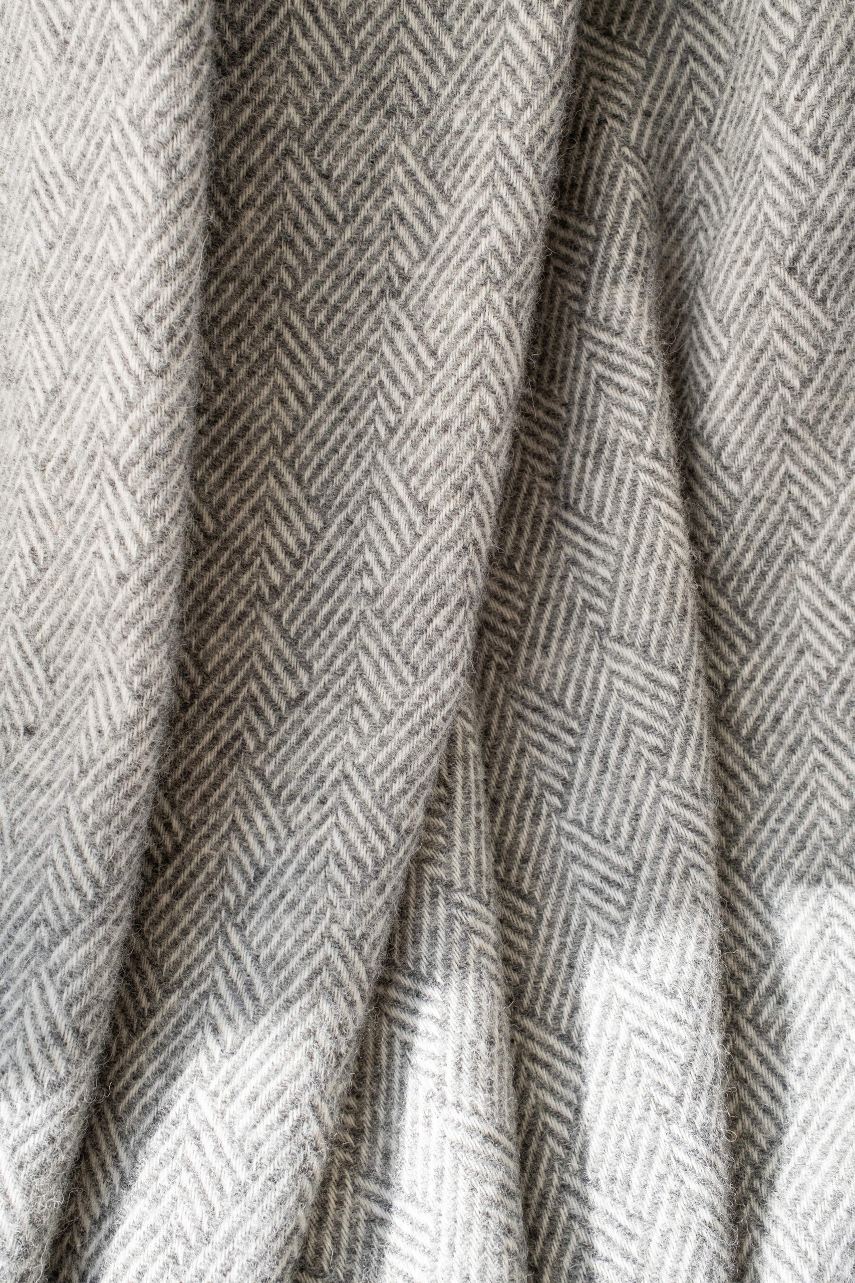 Hera wool throw