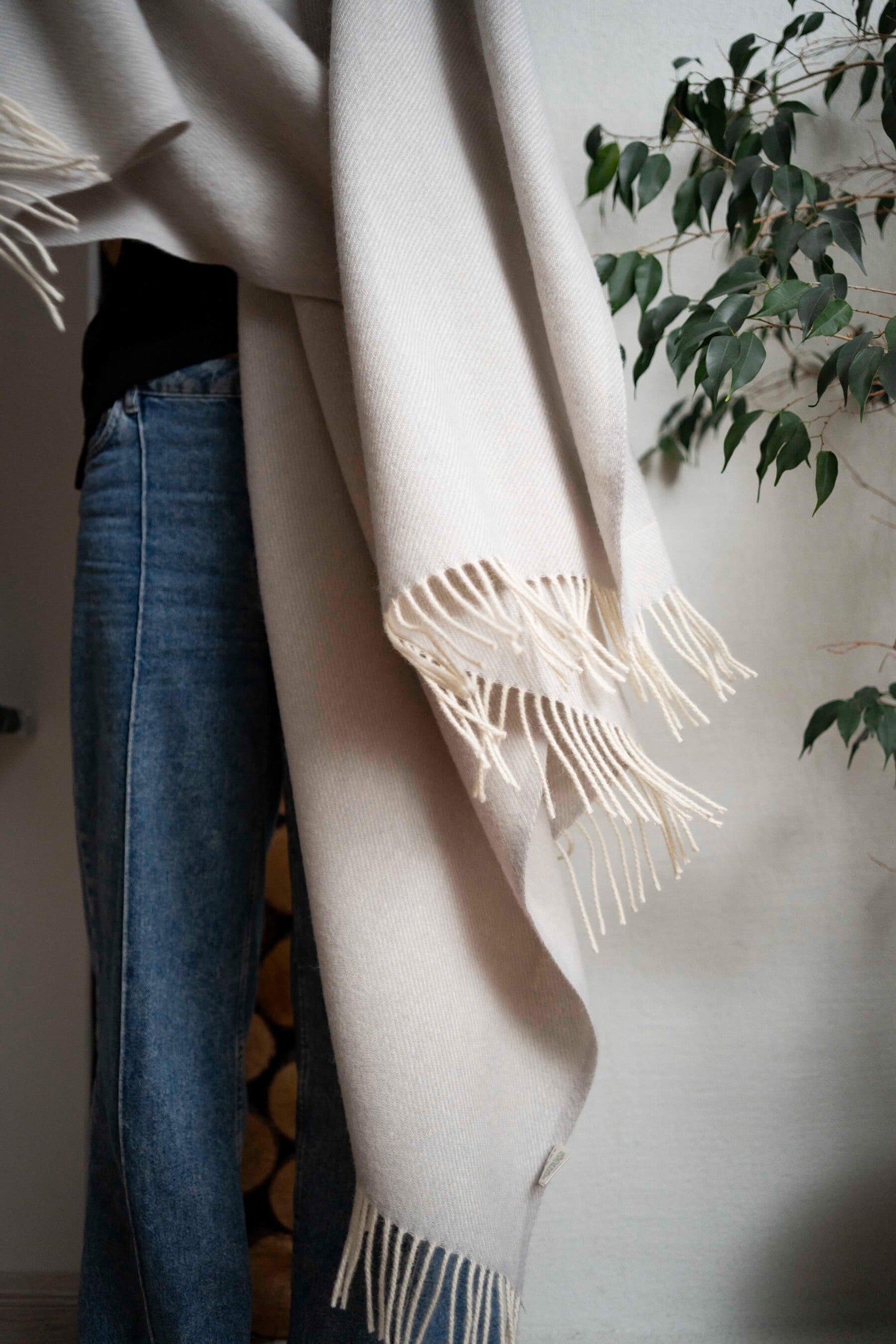 Close-up of Mira wool throw texture